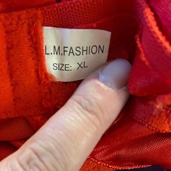 L.M. Fashion Full Red Nylon Slip with Bra hook closure and support cups. Size XL - Picture 9 of 10